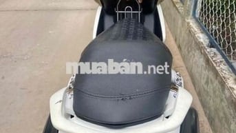 Nouvo 5 chính chủ máy êm ngoại hình xe còn rất mới