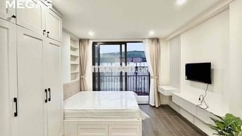 CHO THUÊ CHDV STUDIO BAN CÔNG FULL NỘI THẤT NGAY ĐÊ LA THÀNH