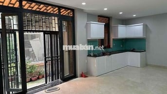 NHÀ MỚI 100% 4 PHÒNG HẺM XE HƠI HẬU GIANG