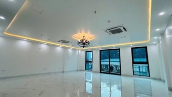Bán nhà mặt phố Đội Cấn, 100m2, xây 10 tầng, MT 8m, cho thuê hơn 200 t