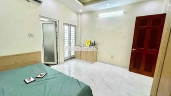 Phòng có nội thất, ban công Tân Bình