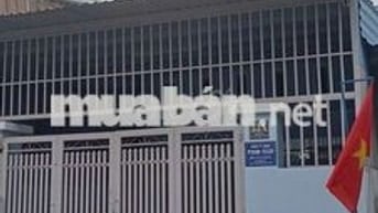 Cần bán gấp nhà mặt tiền đường  P .ĐHT 42  .Q12 DT .5,8x26 sầm uất