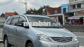 Cần bán Innova 2008 bản V số tự động xe gia đình