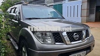 Nissan Navara 2013 2 cầu