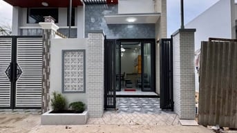 Nhà gần chợ đầu mối Bình điền giá 720tr đầy đủ nội thất, dọn vô ở ngay