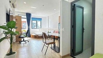 Căn Hộ Ban Công, máy giặt riêng gần Ngã Tư Hàng Xanh giáp Q1,Q3