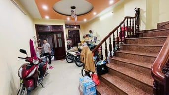 BÁN NHÀ NGUYỄN KHÁNH TOÀN 68M2 - OTO ĐỖ CỬA - GIÁ 18,8 TỶ - 5 TẦNG