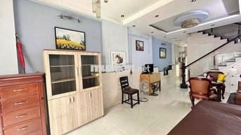 Cho thuê nhà nguyên căn.Đường Nguyễn Xí.Phường 26.Q.Bình Thạnh