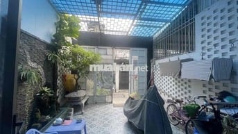 Cho thuê nhà Nguyên căn C4 Linh Tây Hẻm xe hơi gần chợ Thủ Đức, ĐH Ngâ