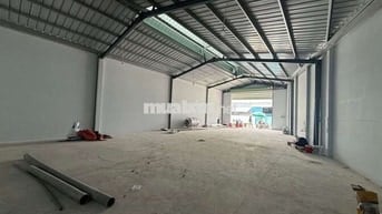 Cho thuê kho 250m2  đường xe 10 tấn dĩ an Bình Dương