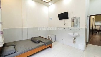 PHÒNG TRỌ THÁNG CAO CẤP – CÔNG VIÊN HÙNG VƯƠNG, GIÁ CHỈ 2,5TR