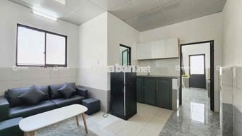 Cho thuê Chdv 2PN ban công, thang máy, full nt, khu Etown tại Tân Bình