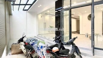 CHO THUÊ NHÀ MẶT TIỀN NGANG 8M KHU BÀN CỜ TRUNG TÂM