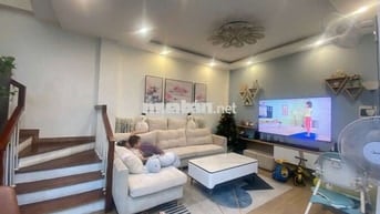 Nhà Ngọc Lâm Long Biên 56m2,Giá 9,7 tỷ, Nhà Siêu Đẹp.