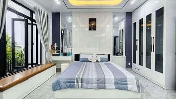 NHÀ ĐẸP 3 TẦNG, 3PN, ĐƯỜNG DƯƠNG ĐỨC HIỀN, GẦN BIỂN, FULL NỘI THẤT