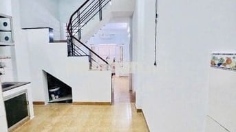 NHÀ ĐẸP Q4 - 40m2 - 3 LẦU ĐÚC - 4PN- KO QH- CHỈ 4.2 TỶ