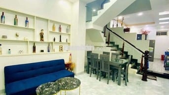 NHÀ 1 TRỆT 2LẦU+ST TRƯỚC SAU, 4X18M 4PN 6WC NGAY GIGAMALL LÀM VP, CHDV