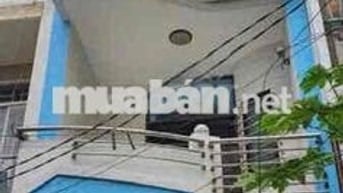 NGUYÊN CĂN QUẬN 10 ( 4 PHÒNG ) CÓ SÂN THƯỢNG