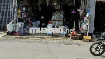 NHÀ SHR MẶT TIỀN NGAY TRUNG TÂM NGÃ TƯ CHỢ VÀ TRƯỜNG HỌC LÊ THI NGAY