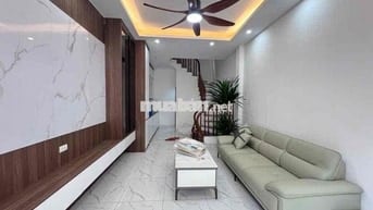 Nhà đẹp La Phù. ô tô đỗ cổng. 5 tầng xây đơn lập