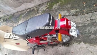 Honda DM màu Đỏ, Trắng