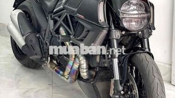 Ducati Diavel 1.200cc ( Giá Sinh Viên )