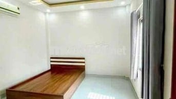 PHÒNG STUDIO CỬA SỔ ĐÓN NẮNG GIÁ RẺ