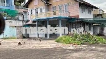 NHÀ BIỆT THỰ DIỆN TÍCH LỚN 10X24 SÁT MẶT TIỀN LÊ THỊ HÀ 250M2 GIÁ TỐT