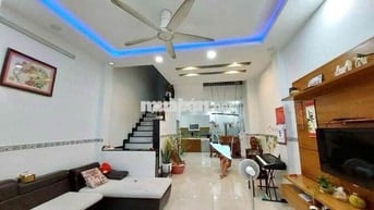 Cho thuê nhà gần chợ Hiệp Bình,/hiệp Bình,p.HBC 3 tầng full NT 15tr TL