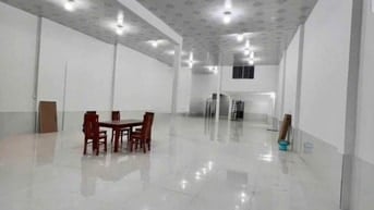 Cho thuê Mặt tiền Lê Văn Khương, HM, ngang 10x30 đúc lừng 4x10.