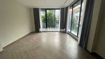 Nhà làm được airbnb/home Q10, MỚI XÂY, DT 5x20m 4 tầng