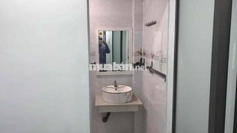 Nhà 4 tần khu vực sầm uất Phu Nhuận