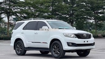 Toyota Fortuner TRD Sportivo 4x2 AT 7 chỗ quá mới