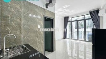 Phòng Trọ Có Ban Công Full Nội Thất Gần Q1,Tiện Qua Phú Nhuận