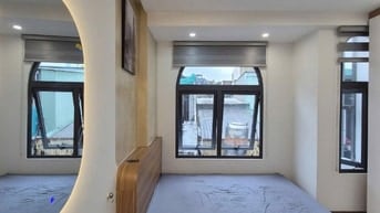 Chính chủ bán nhà mới 100% dt 20m ,3l Gia 5ty1 tl