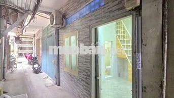 Nhà hẻm 30m2, 1 phòng ngủ, đường Phan Đăng Lưu, Q. Bình Thạnh