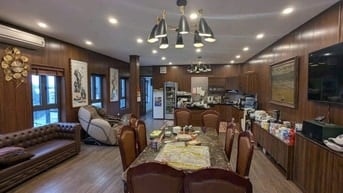 [ Chính chủ] tôi cần bán nhà Mp Lạc Long Quân, quận Tây Hồ, Dt 80 m