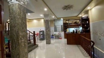 Biệt thự có Hầm , 8x16 An Dương Vương, p16 q8