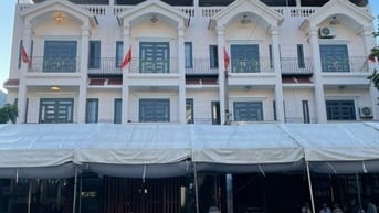 Tuyển 3 nhân viên giao hàng bằng xe máy