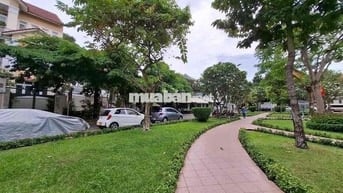 Nhà View công viên Bông Sao, P4,Q8, DT 102m2, Ngan 5,5m