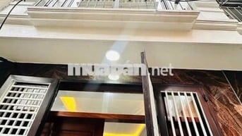 Nhà đẹp Xuân La Tây Hồ, DT 35m, 5 tầng, 3 ngủ, Tặng đầy đủ nội thất.