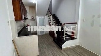 3PN, 4WC. Nhà 3 lầu Sân thượng Nguyễn Tiểu La, Q10. DT: 3.5x14m