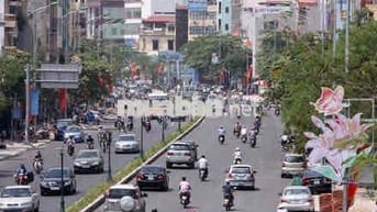 Cần bán tòa kính nhà mặt phố Nguyễn Văn Cừ 195m2 giá hơn 70 tỷ