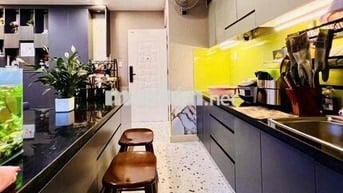 Cần bán Căn hộ 3PN, Nhà rất mới. Tặng full nội thất đo đóng.