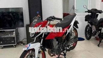 khách kẹt tiền cần bay gấp