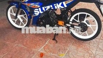 Xe máy Suzuki Satria màu xanh dương zin