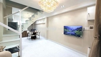 NHÀ NGUYỄN KHOÁI Q4- 3 LẦU - 30m2 - KO QH- CHỈ 4 TỶ