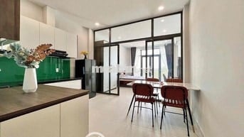 1 Phòng Ngủ Mới Có Thang Máy , Giá Thuê Tốt