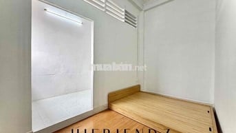 STUDIO TÁCH BẾP CỬA SỔ TRỜI THOÁNG SẴN MÁY LẠNH NGAY TRUNG TÂM TÂN PHU