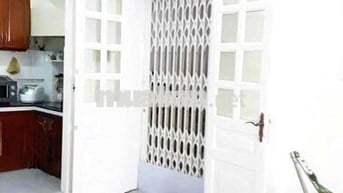 Chính chủ bán căn hộ diện tích lớn quận 11